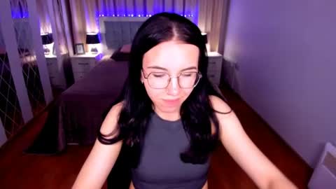 Snapshot of triciadaisy chatting on 06/12/26, 08:30 TriciaDaisy online show from 06/12/26, 08:30