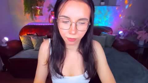 TriciaDaisy online show from 06/18/26, 02:43