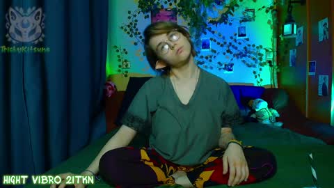 trickykitsune online show from 05/11/26, 04:04