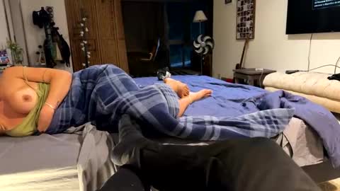 Snapshot of trigood chatting on 10/15/25, 10:43 trigood online show from 10/15/25, 10:43