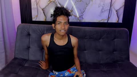 Snapshot of triiangel_latinboy chatting on 06/04/26, 12:22 Johan online show from 06/04/26, 12:22