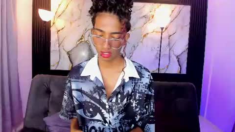 Snapshot of triiangel_latinboy chatting on 06/13/26, 12:25 Johan online show from 06/13/26, 12:25