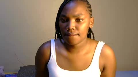 trina_z online show from 07/18/26, 06:23