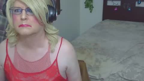 Trina Tushy Deluxe online show from 09/28/25, 03:01