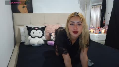 Snapshot of trinitych_ chatting on 06/04/26, 12:00 trinitych_ online show from 06/04/26, 12:00