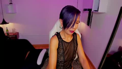 Snapshot of trinityy__ chatting on 05/27/26, 08:06 trinityy__ online show from 05/27/26, 08:06