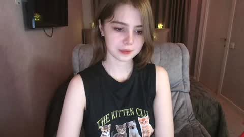 Snapshot of tripleprinces chatting on 01/02/25, 03:29 tripleprinces online show from 01/02/25, 03:29