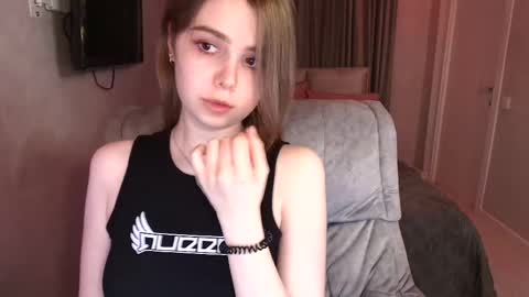 Snapshot of tripleprinces chatting on 03/02/25, 03:48 tripleprinces online show from 03/02/25, 03:48