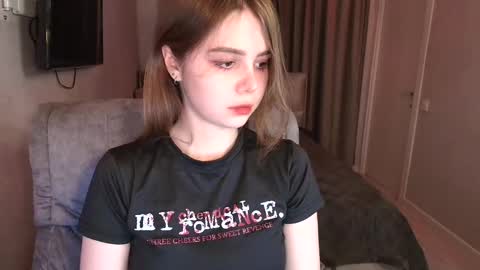 Snapshot of tripleprinces chatting on 03/06/25, 03:45 tripleprinces online show from 03/06/25, 03:45