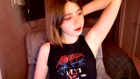 Snapshot of tripleprinces chatting on 11/11/25, 04:18 tripleprinces online show from 11/11/25, 04:18