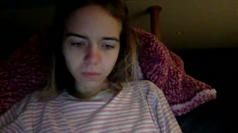 Snapshot of trippybb222 chatting on 09/09/25, 02:38 trippybb222 online show from 09/09/25, 02:38