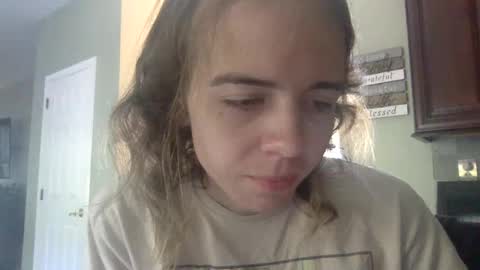 Snapshot of trippybb222 chatting on 10/01/25, 06:03 trippybb222 online show from 10/01/25, 06:03