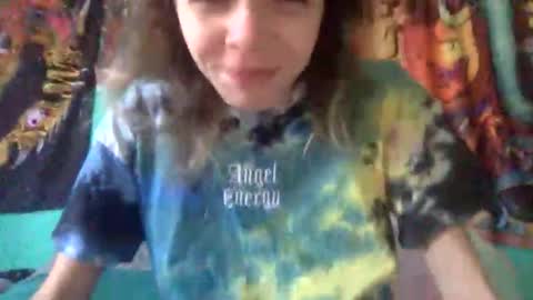 Snapshot of trippybb222 chatting on 10/21/25, 03:02 trippybb222 online show from 10/21/25, 03:02