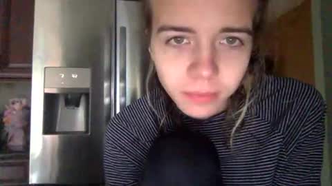 trippybb222 online show from 10/30/25, 04:30