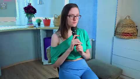Viola online show from 07/24/26, 04:10