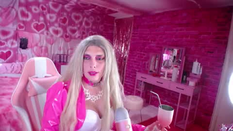 trista_doll online show from 12/11/24, 12:02