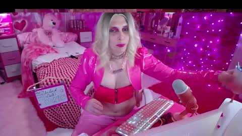trista_doll online show from 02/15/25, 12:04