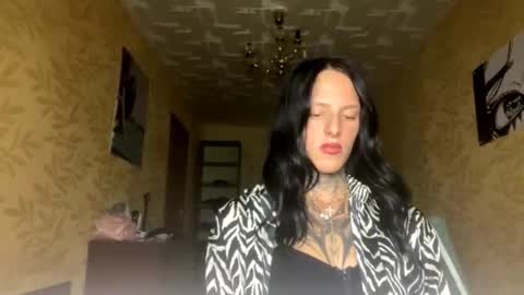 Snapshot of tristalevy chatting on 10/17/25, 08:22  Sofa Im new here and so far I do not take off the panties online show from 10/17/25, 08:22