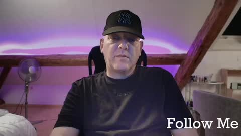 Triton online show from 05/20/26, 02:51