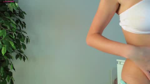 Trixie Taylor online show from 10/26/25, 12:22