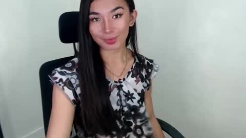 Snapshot of trixieliciouss chatting on 10/13/25, 03:12 trixieliciouss online show from 10/13/25, 03:12