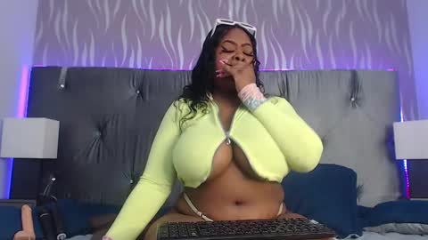 TrixieMar online show from 02/03/25, 04:31