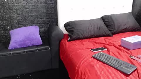 trixxiee_ online show from 09/25/25, 10:41