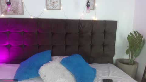 trixy_as online show from 01/19/25, 12:39