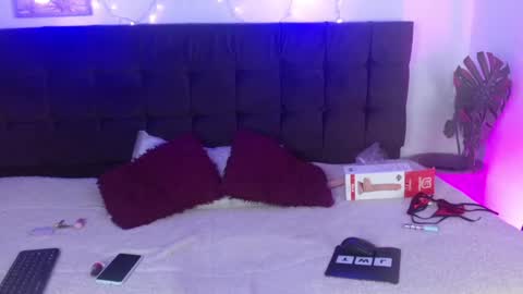 trixy_as online show from 01/25/25, 04:03