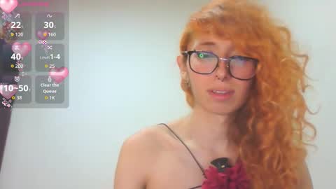 Snapshot of trixy_roses chatting on 11/16/25, 07:08 Trixy Rose online show from 11/16/25, 07:08