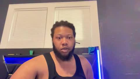 Snapshot of trmdstrong chatting on 10/10/25, 02:32 Trmdstrong online show from 10/10/25, 02:32