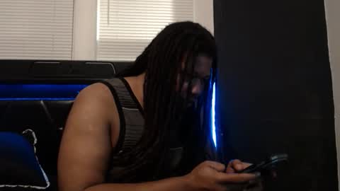 Snapshot of trmdstrong chatting on 10/15/25, 03:28 Trmdstrong online show from 10/15/25, 03:28