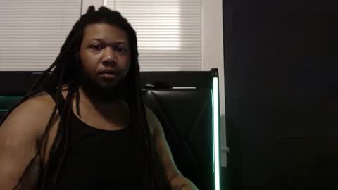 Snapshot of trmdstrong chatting on 10/16/25, 07:42 Trmdstrong online show from 10/16/25, 07:42