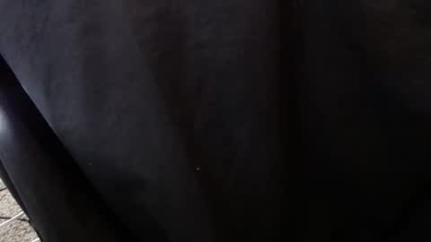 Snapshot of trmdstrong chatting on 11/23/25, 08:08 Trmdstrong online show from 11/23/25, 08:08