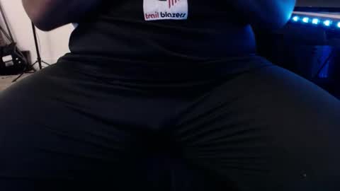 Snapshot of trmdstrong chatting on 11/29/25, 06:05 Trmdstrong online show from 11/29/25, 06:05