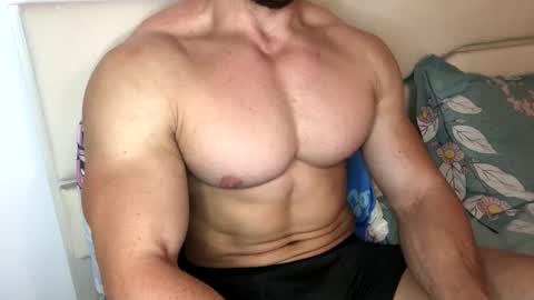 Troncq online show from 09/26/25, 07:40