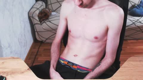 Snapshot of trone41 chatting on 04/04/26, 02:25 I POST MY FUCKING VIDEOS AND PICS online show from 04/04/26, 02:25
