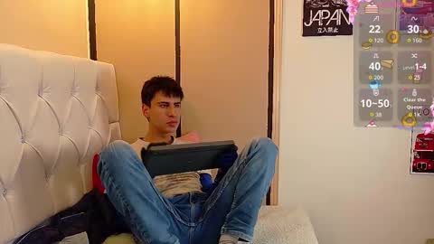 Snapshot of troy_boy20 chatting on 10/09/25, 09:35 Troy online show from 10/09/25, 09:35