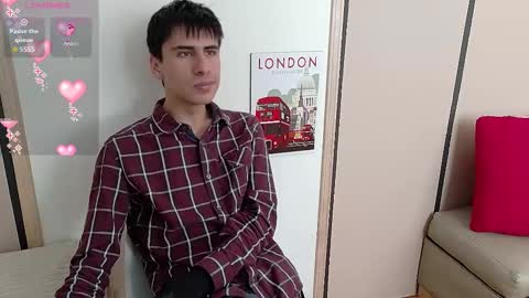 Snapshot of troy_boy20 chatting on 10/21/25, 08:42 Troy online show from 10/21/25, 08:42