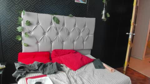 Snapshot of troy_boy20 chatting on 10/25/25, 03:40 Troy online show from 10/25/25, 03:40