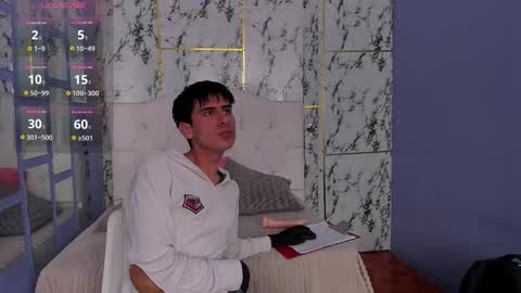 Snapshot of troy_boy20 chatting on 10/29/25, 08:10 Troy online show from 10/29/25, 08:10