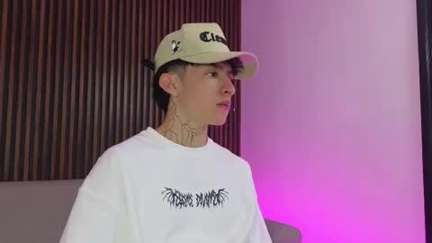 Snapshot of troy_rouge chatting on 09/10/25, 07:36 Troy online show from 09/10/25, 07:36