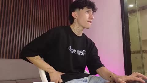 Snapshot of troy_rouge chatting on 09/20/25, 07:15 Troy online show from 09/20/25, 07:15