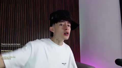 Snapshot of troy_rouge chatting on 10/04/25, 11:41 Troy online show from 10/04/25, 11:41