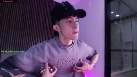 Snapshot of troy_rouge chatting on 11/15/25, 07:10 Troy online show from 11/15/25, 07:10