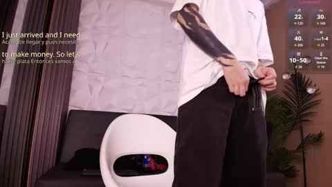 Snapshot of troy_rouge chatting on 11/22/25, 07:13 Troy online show from 11/22/25, 07:13