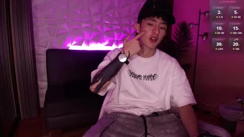 Snapshot of troy_rouge chatting on 12/05/25, 07:32 Troy online show from 12/05/25, 07:32