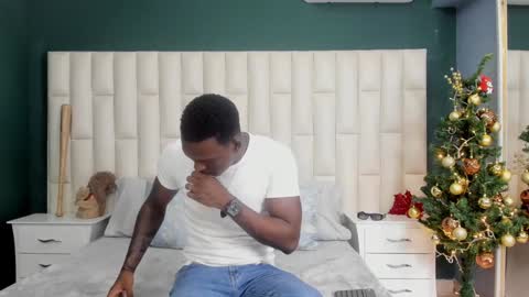 Snapshot of troykhalil chatting on 12/18/24, 08:47 Troy Khalil online show from 12/18/24, 08:47