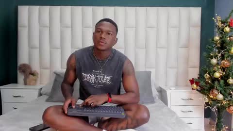 Snapshot of troykhalil chatting on 12/20/24, 10:54 Troy Khalil online show from 12/20/24, 10:54