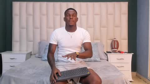 Snapshot of troykhalil chatting on 01/16/25, 09:30 Troy Khalil online show from 01/16/25, 09:30